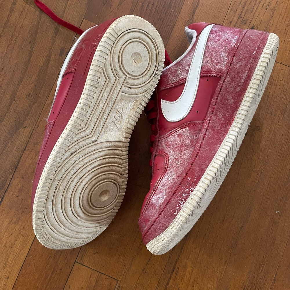 Nike Air Force 1 Red